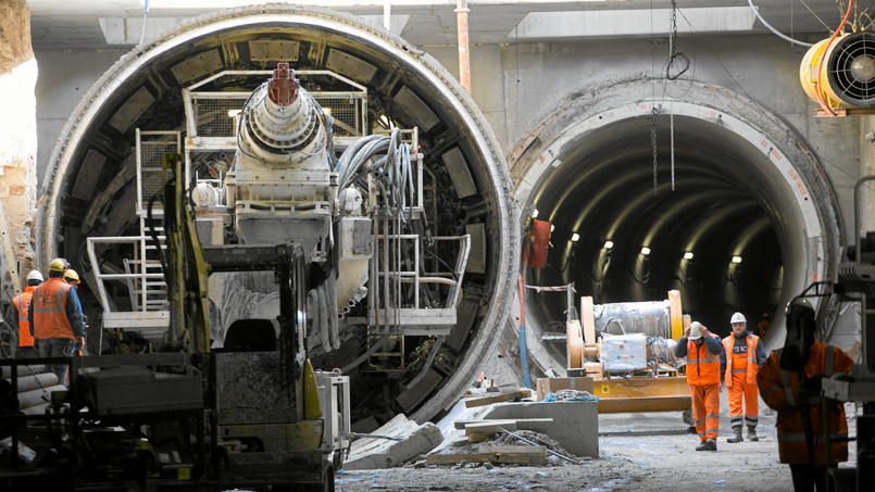 W przyszłym tygodniu podziemne tarcze zaczną drążyć tunel pod starymi kamienicami na ulicy Targowej. Z tego względu już w piątek ograniczono tam ruch kołowy