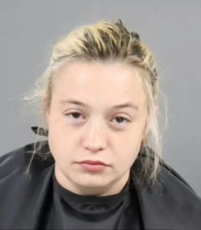 Majka izujedanih beba