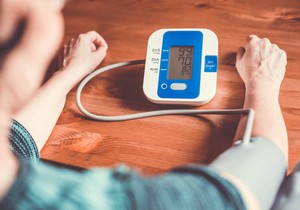 Krvni pritisak može da varira između desne i leve ruke