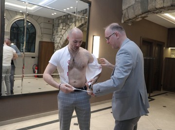 Cepaj, brale, postao sam ćale! Aca Sofronijević pripremio 30 istih majica na proslavi povodom rođenja ćerke