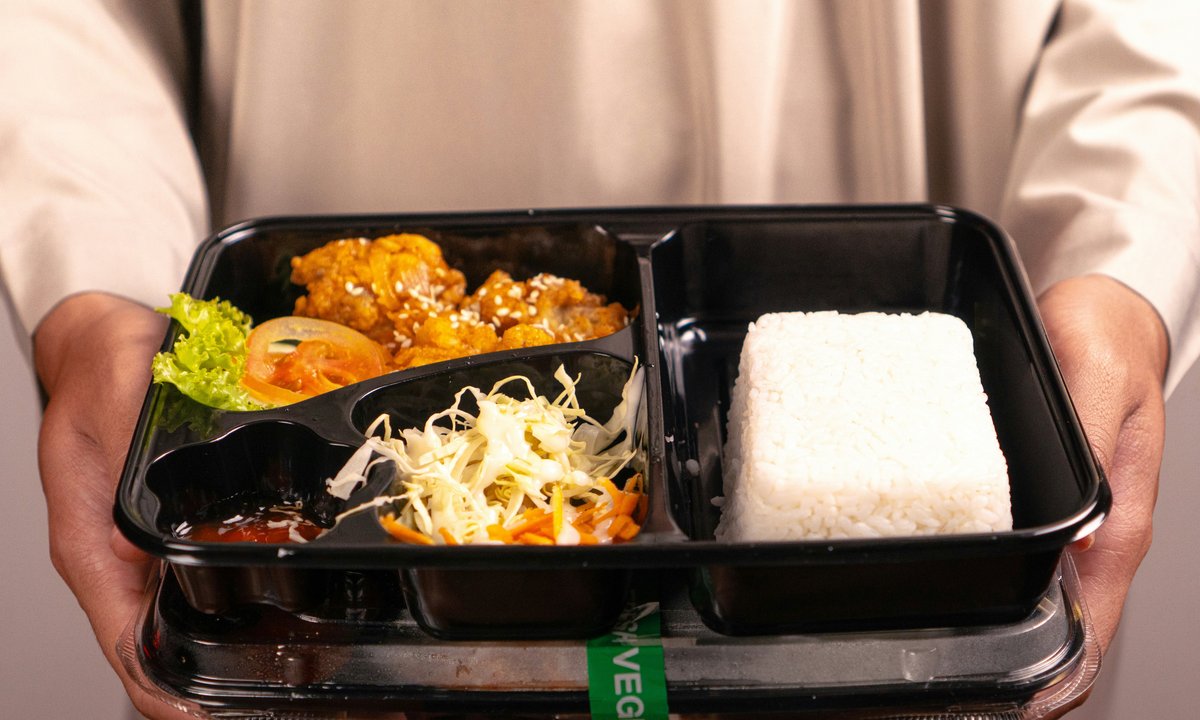 Pojemniki na żywność, zapachowe kosmetyki. Naukowcy ostrzegają przed DEHP