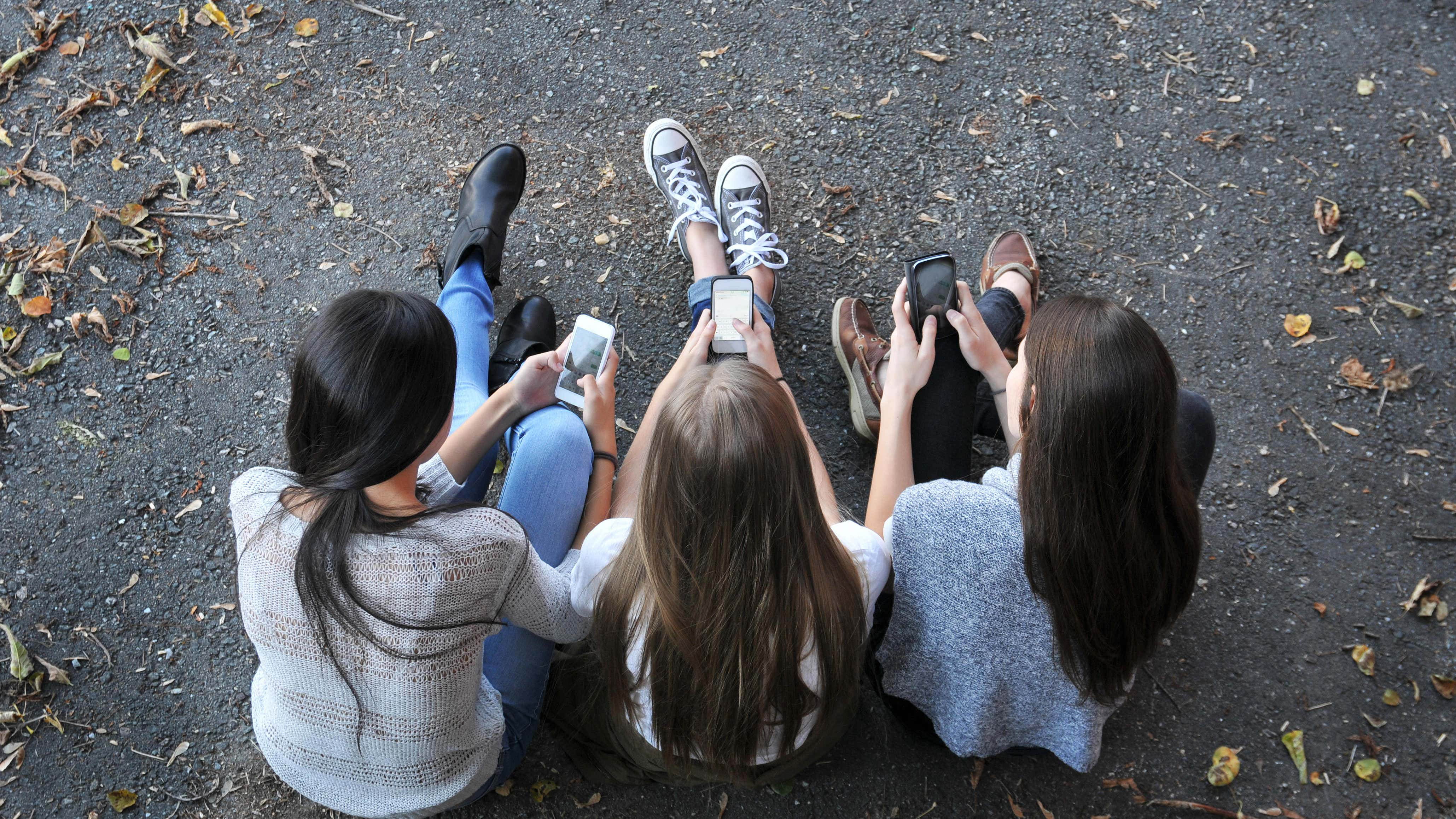 Lords defy Government with crushing vote to ban social media for under-16s