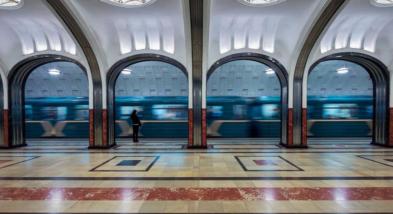 Moscow metro's new Face Pay could make life easier for some travelers, but also make it easier for Moscow to track down political opponents of President Vladimir Putin.
