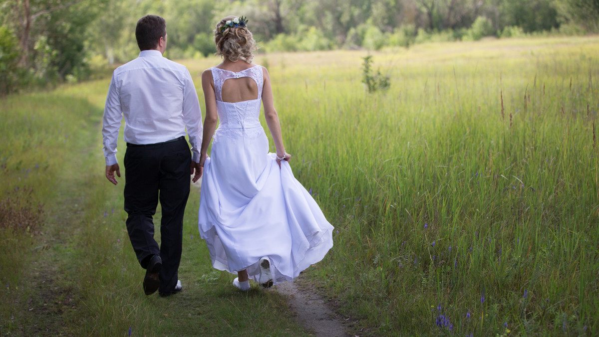 Poranek w dniu ślubu — czy da się go przeżyć bez stresu?