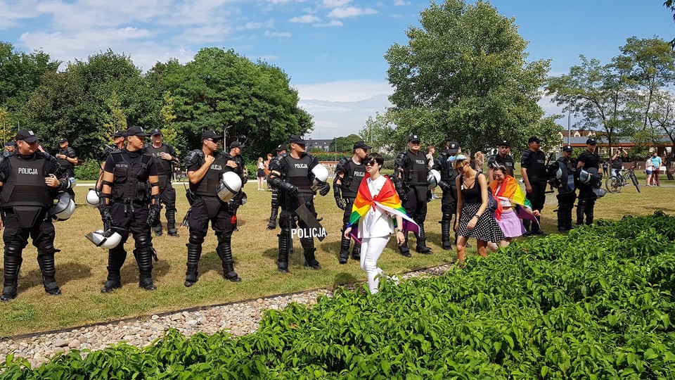 Marsz Równości w Poznaniu z kontrmanifestacją narodowców