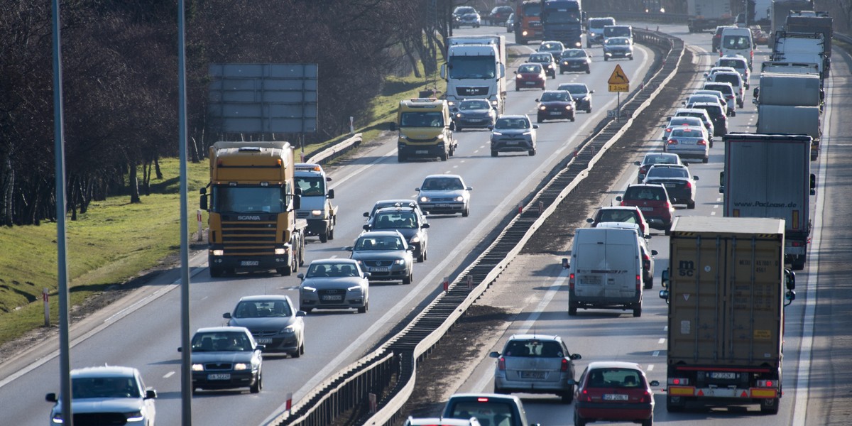 Na niecałe trzy tygodnie przed wejściem w życie dyrektywy o pracownikach delegowanych Francja i Niemcy wciąż nie przygotowały wytycznych dla przedsiębiorców 