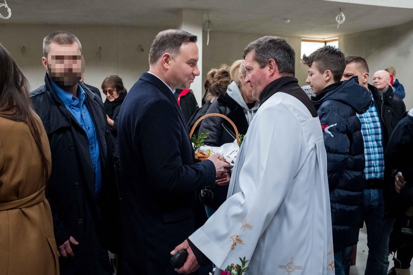 Prezydent z córką poszli ze święconką. A gdzie pierwsza dama?