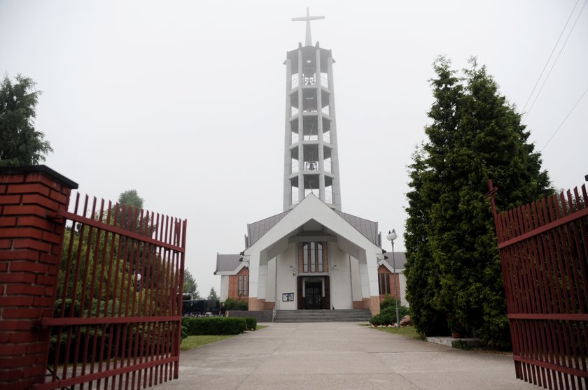 Kłopoty księdza Lemańskiego