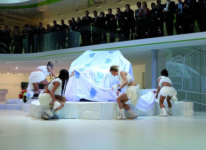 Zadebiutowała w Genewie