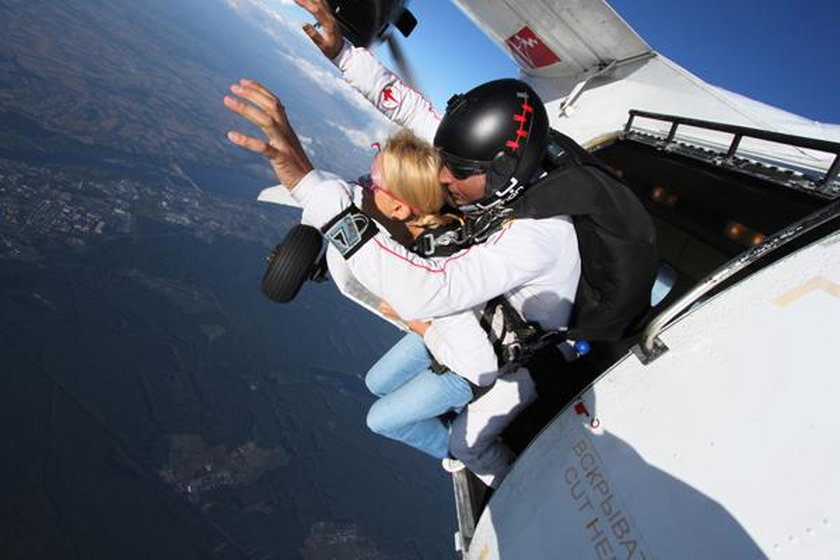 Anna Samusionek skok ze spadochronem