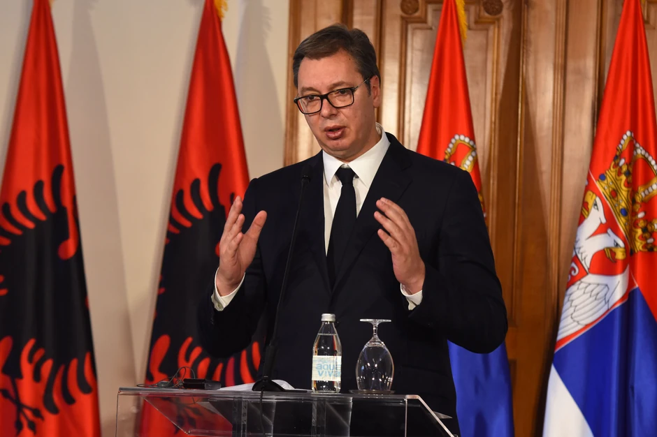 Vučić je istakao kako je cilj putovati bez pasoša