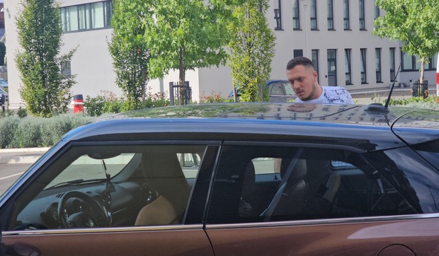 Gastoz i Anđela paparaco