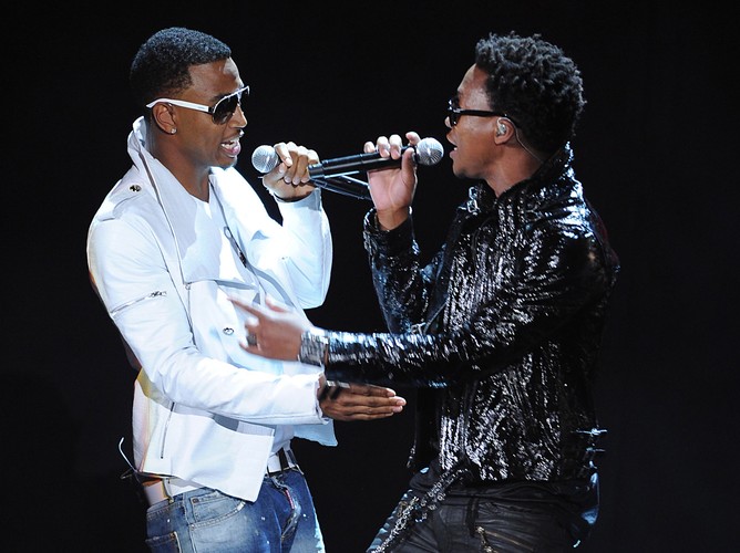 Lupe Fiasco i Trey Sogz zaśpiewali 'Out of My Head'