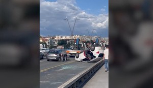 Automobil se prevrnuo na Brankovom mostu 