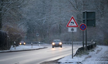 Csúszós utak: magyar család szenvedett balesetet Ausztriában