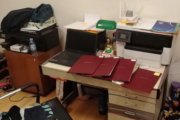 IZRADILI PREKO 120 FALSIFIKOVANIH DIPLOMA! Ovako j