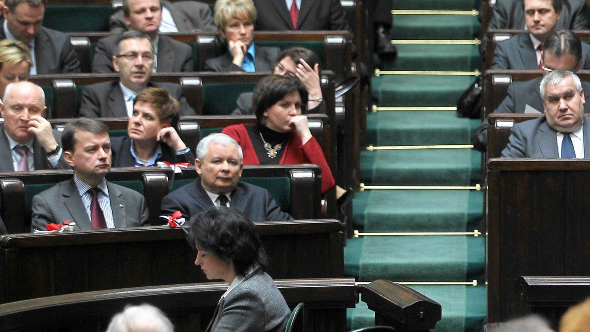 Kancelaria Premiera przedstawiła na stronie internetowej stan prac nad ofensywą legislacyjną rządu. Jak informuje CIR, większość ustaw z rządowej ofensywy legislacyjnej znajduje się na końcowym etapie uchwalenia przez Sejm; część ustaw już obowiązuje.