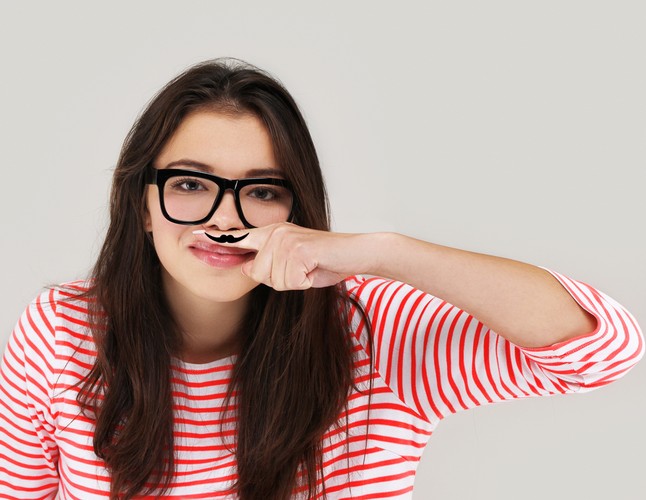 Drobne szczegóły wyglądu, po których mężczyzna stwierdza, że kobieta jest zaniedbana