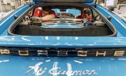 Tak powstaje legenda. Zobacz zdjęcia z fabryki Porsche w Stuttgarcie