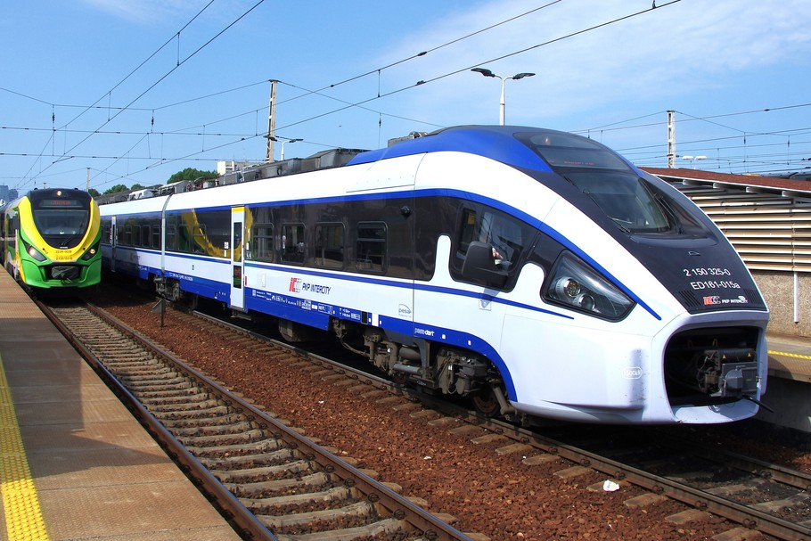 Pociąg Pesa Dart, który jest konkurencją dla słynnego Pendolino