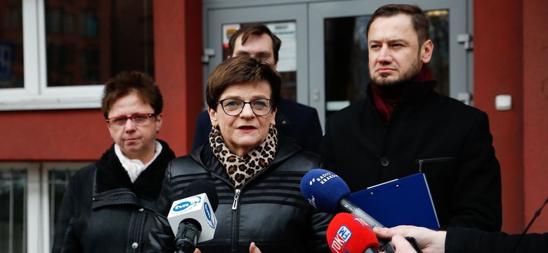 "W Krakowie działa układ kuratorski". Kontrola poselska KO wobec zawieszenia dyrektor liceum