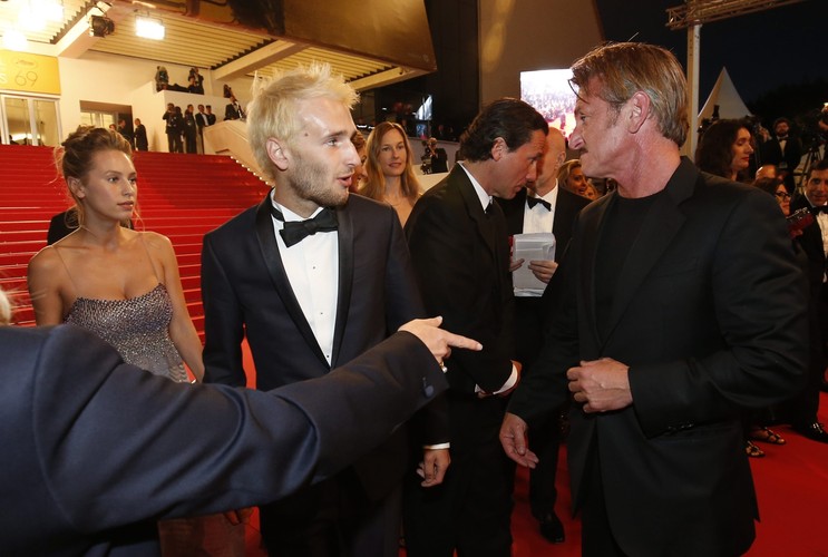 Sean Penn z synem Hopperem na premierze ich wspólnego dzieła