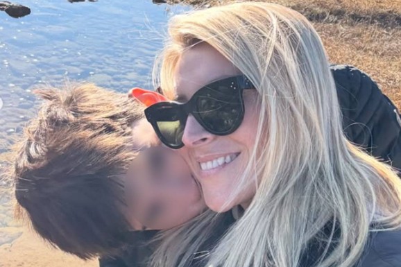 BITAN DAN ZA SINA ANĐELKE PRPIĆ! Glumica objavila neviđene slike, puca od ponosa: "Dao mi je za pravo da se pravim važna" (FOTO)