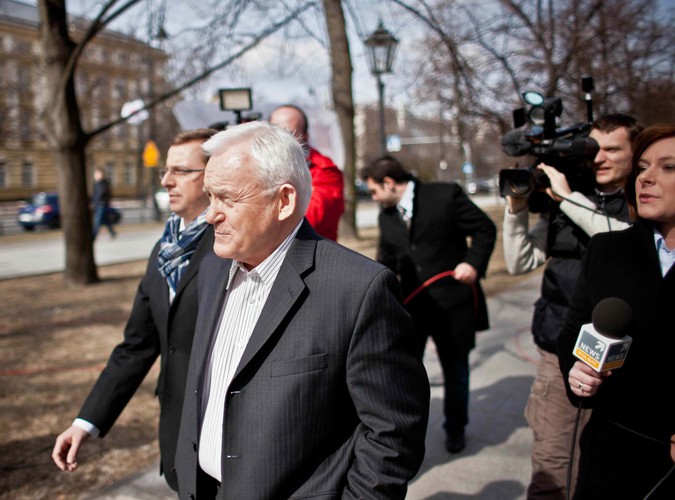 Miasteczko namiotowe 'Solidarności' przed kancelarią premiera