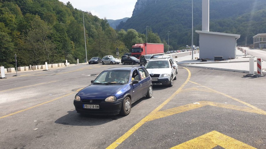 Gužva je danas bila na graničnom prelazu Gostun