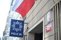 Gawkowski odpowiada policji ws. wyciągania ludzi z tłumu i bicia: Mamy wiele takich filmików