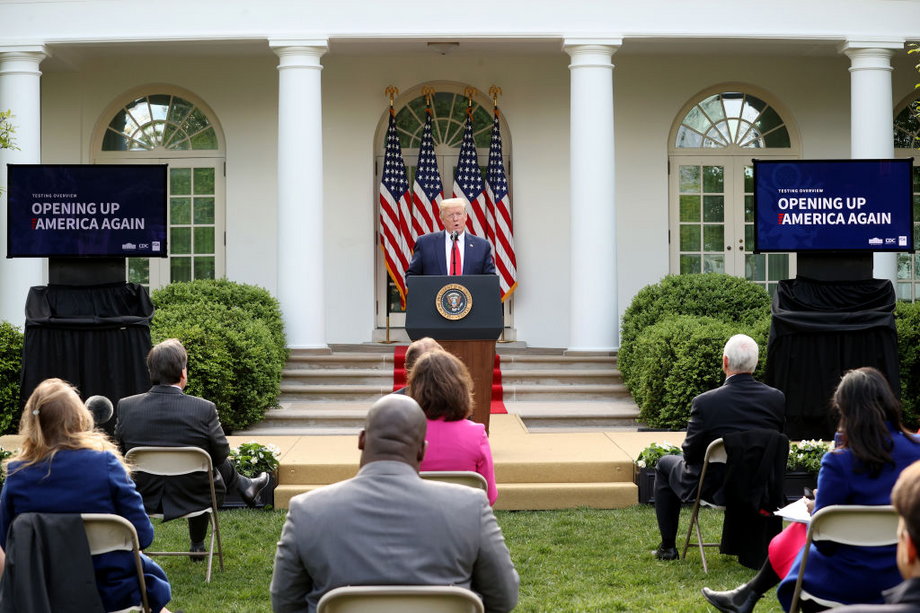 Konferencja prasowa prezydenta w Białym Domu na temat testów i odmrażania gospodarki, 27 kwietnia
