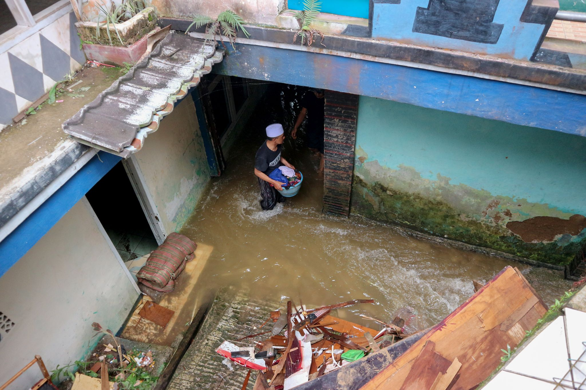 Überschwemmungen Java: 3 Tote bei Sturzfluten in Indonesien