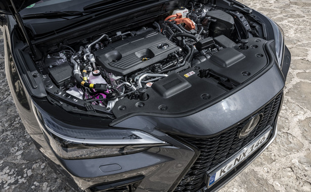 Lexus NX 450h+ - hybryda plug-in