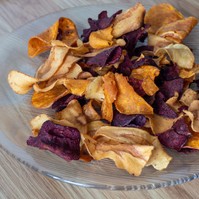 Rákkeltőek lehetnek az egészségesnek hitt zöldségchips-ek