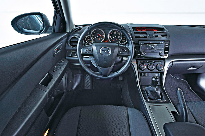 Mazda 6 kontra Skoda Superb i Opel Insignia czy kombi