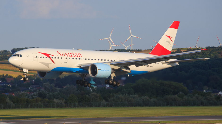 Samolot Austrian Airlines (zdjęcie ilustracyjne)