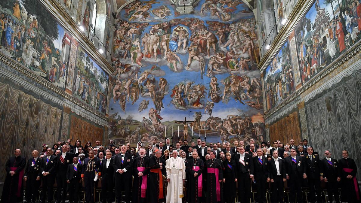 Papież Franciszek w przemówieniu do korpusu dyplomatycznego apelował do wspólnoty międzynarodowej o znalezienie politycznego rozwiązania konfliktu w Syrii. Wyraził zaniepokojenie pogorszeniem się sytuacji na Ukrainie oraz mówił o potrzebie obrony uchodźców. Papież zaapelował również o pilne znalezienie porozumienia we wspólnocie międzynarodowej w sprawie ochrony środowiska w kontekście COP24 w Katowicach.