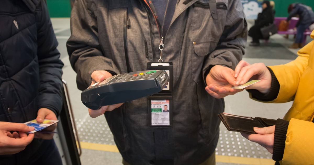 Kupiła bilet w aplikacji. Kontroler i tak wystawił mandat