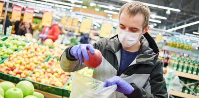 Będą wypraszać ze sklepu za brak maseczki? Ministerstwo mówi, że można