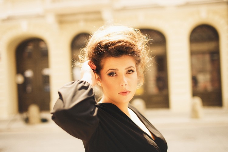 Monika Borzym na zdjęciac z sesji do 'My Place' (foto: Zosia Zija i Jacek Pióro)