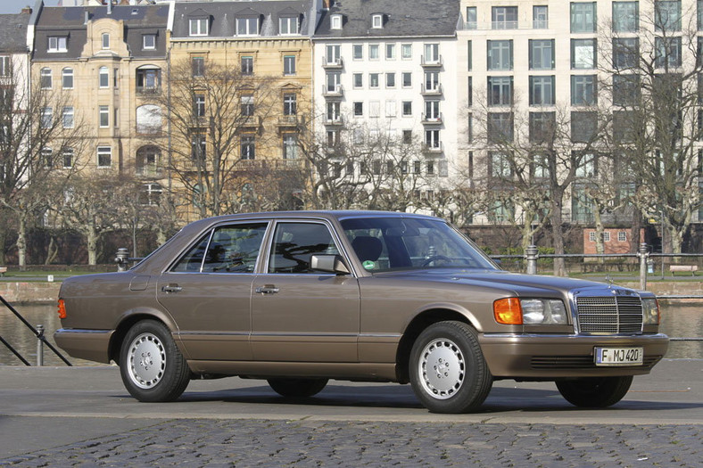 Mercedes W126 - wcale nie musi być "pięćsetka"