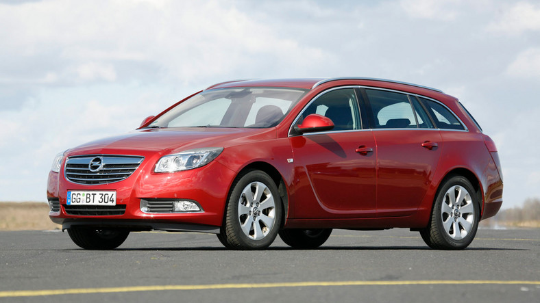 Opel Insignia (od 2009 r.) - od 34 500 zł 