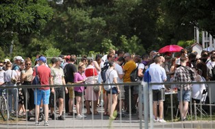 Wybory na Białorusi: W Mińsku doszło do starć protestujących z milicją