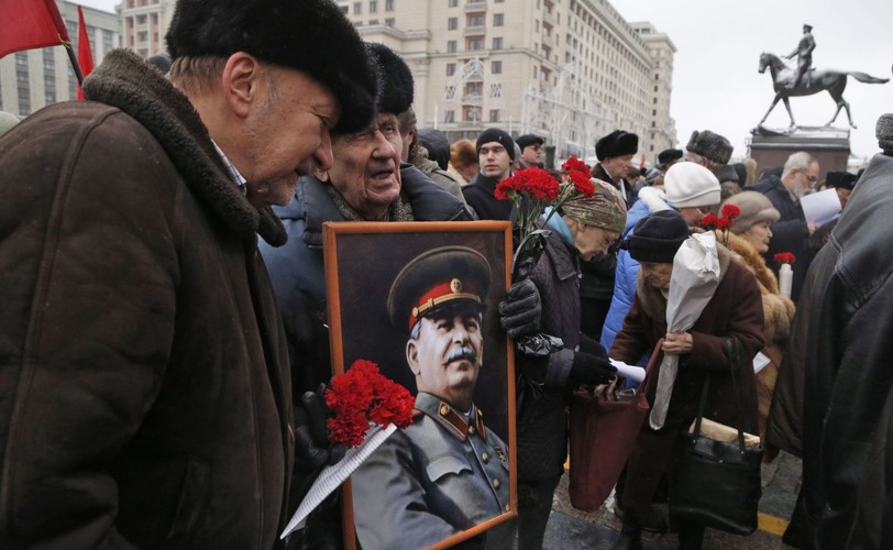 KOMUNIŚCI ŚWIĘTUJĄ URODZINY JÓZEFA STALINA