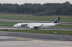 Kolejny samolot z ewakuowanymi z Afganistanu wyląduje rano w Warszawie