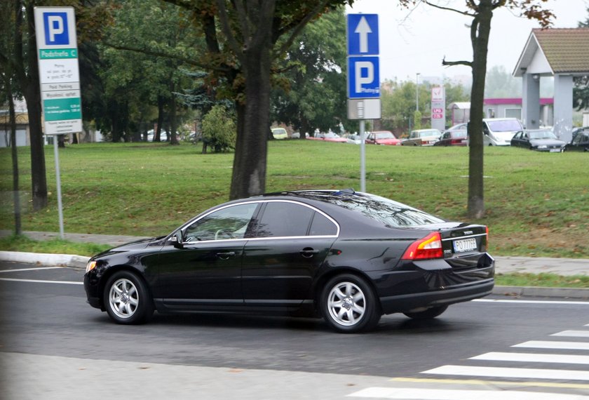 Były prezydent nadal jeździ służbowym autem