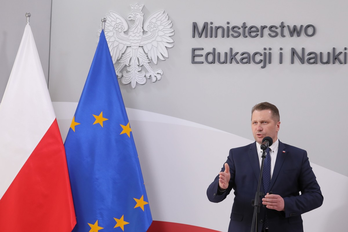 Minister edukacji i nauki Przemysław Czarnek podczas konferencji prasowej w siedzibie Ministerstwa w Warszawie.