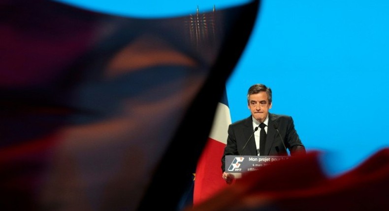 Fillon battles to keep his presidential bid afloat