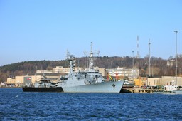 Warszawa wyśle F-16 i korwetę przeciw ISIS. Szef BBN: Polska jest zaangażowana na południu