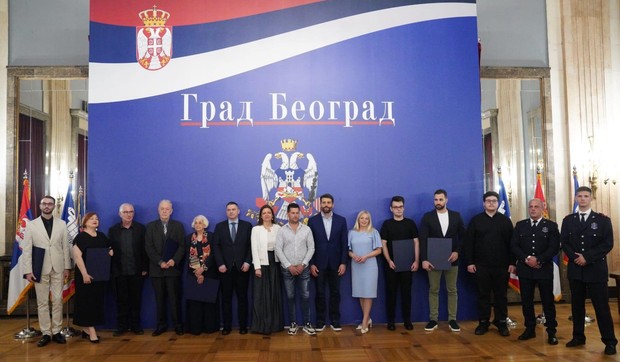 Šapić i Nikodijević uručili nagradu grada Beograda